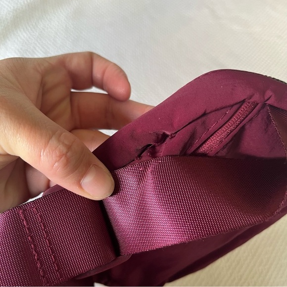 Halara Fanny Bag * Flawed - Picture 4 of 6